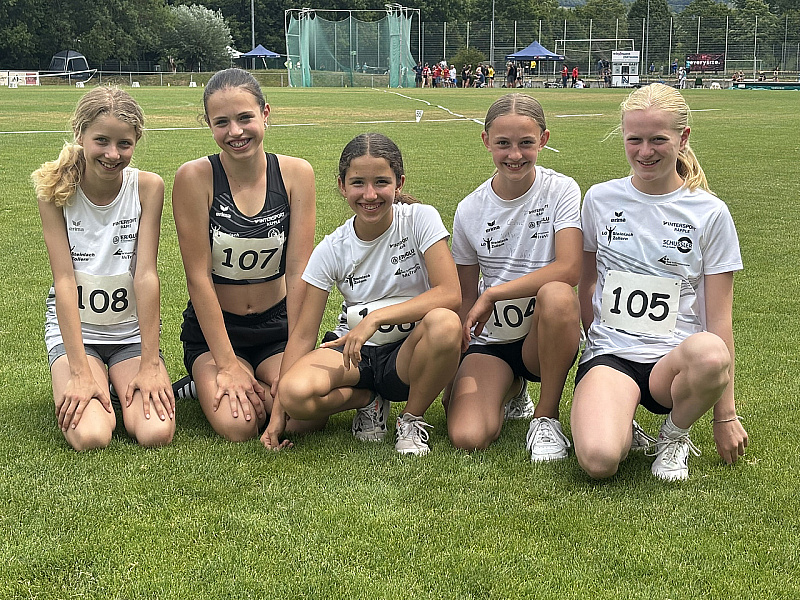 v.l.n.r.-Finnja von der Ruhr, Maxi-Marie Schäfer, Lea Sarcevic, Annika Ache, Annelie Erdmann
