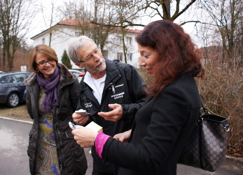 Einweihung_Treff_Schild110110_20