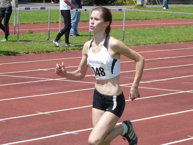 Miriam-Zieleinlauf-800m
