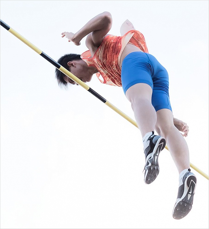 web900KLE0574bea_DxO