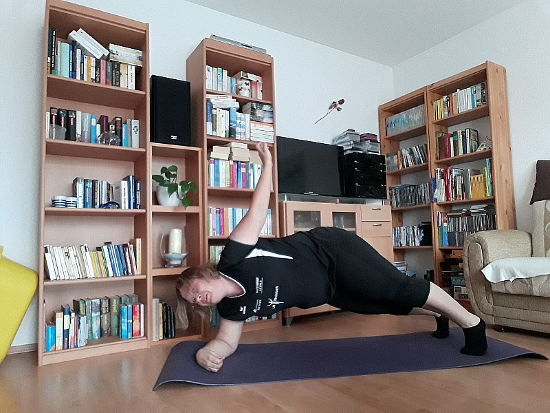 Claudia Schneider.jpg