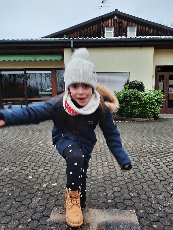 Nele Schuker