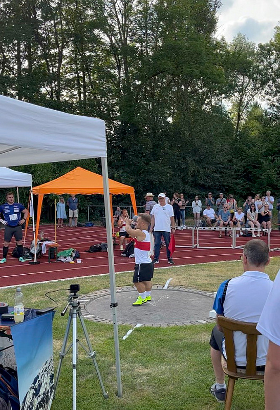 14264AE8-E056-4CAB-A498-583A9A6684F0_1_105_c