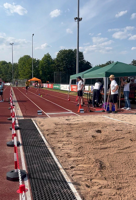 3AC34090-8E9B-4DBE-B4A8-9F21D79FD94A_1_105_c