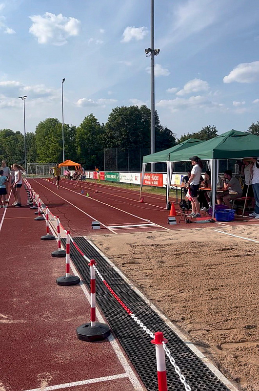 3AF60A3E-E638-4D90-A1CB-6B76098DAB79_1_105_c