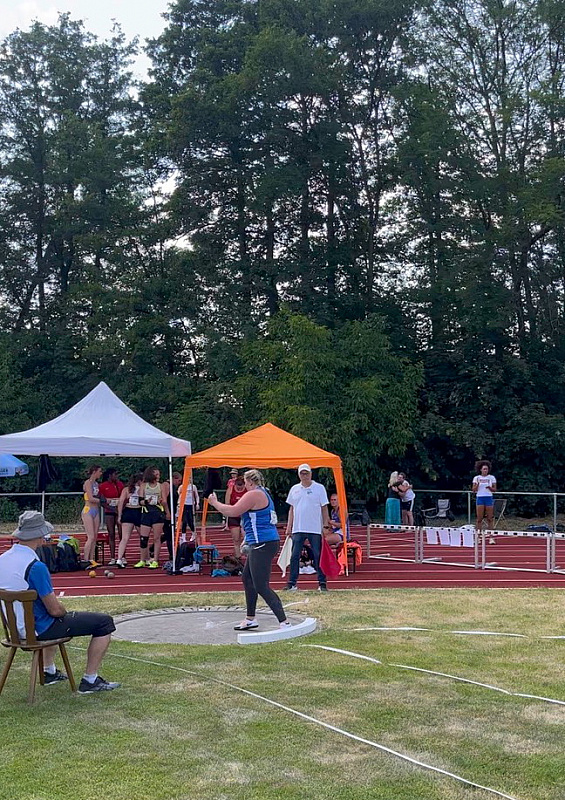 B325C7D0-4F05-4BC2-A230-69D9C067C38C_1_105_c