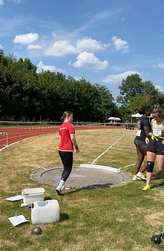 B3C77FB9-00CC-4497-A70A-B3DD8076EA5E_1_105_c