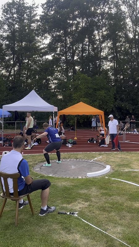 FF319033-0150-430A-9DF2-16D0F88E4517_1_105_c